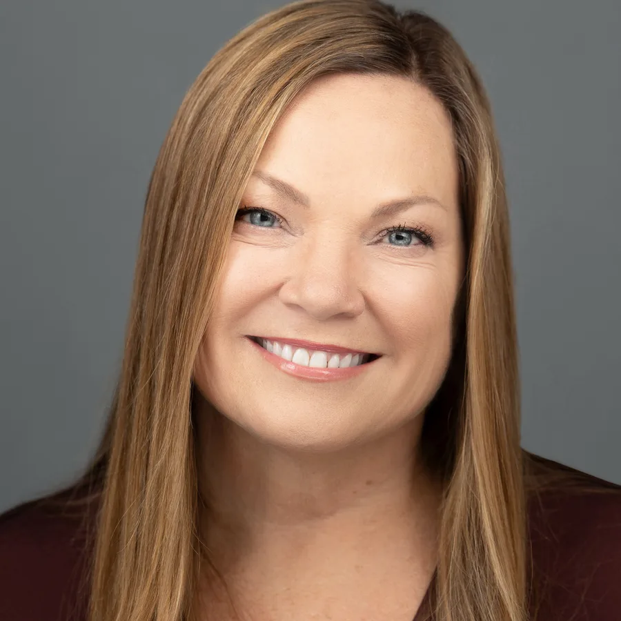 Carri Heinz headshot